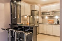 Lux 1BD Suite, Limited Access, Best Area 8 FlatAway