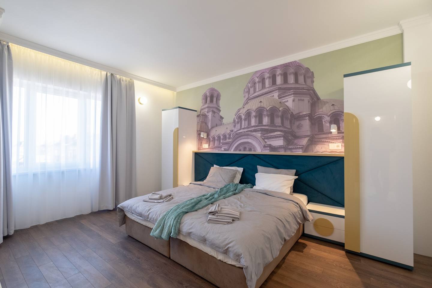 Sofia Dream - Splendid Shapes | 3BD Luxury Suite FlatAway