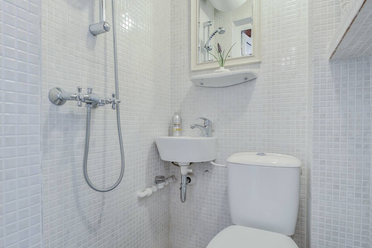 Shik & Chic Central One Bedroom | Grafa x Shishman Flataway