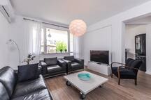 66 Apartment - Stylish Two Bedroom in Lozenets 5 FlatAway