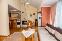 Spacious & Sunny Maisonette w/ Terrace near Centre 11 FlatAway