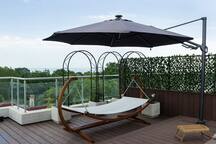 Under the Stars - Lux. Penthouse w/ POOL + Terrace 35 FlatAway
