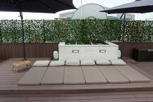 Under the Stars - Lux. Penthouse w/ POOL + Terrace 38 FlatAway