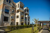 ☀︎ Green Life One-Bedroom with Sea View ☀︎ 24 FlatAway