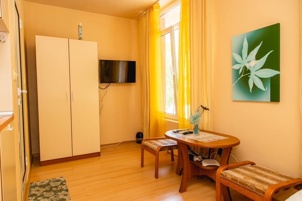Compact studio with an indoor pool near Cacao Beach FlatAway