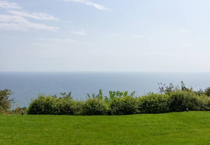 Роскошная вилла с 4 спальнями в Black Sea Rama Resort 67 FlatAway