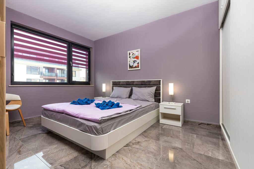 Stylish 1BD flat with a Parking Spot FlatAway
