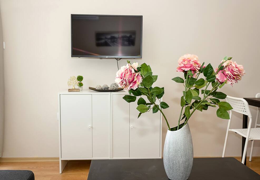 Stylish 1BD apartment with Cozy Balcony in Varna Flataway
