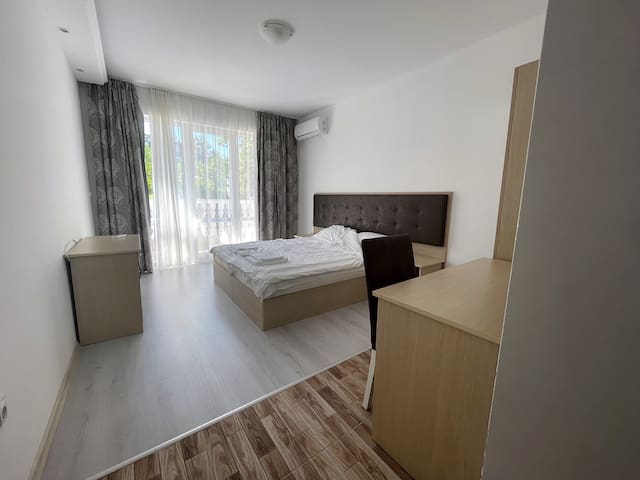 Cozy Elegant Room in Perla Del Mar Complex 1 FlatAway