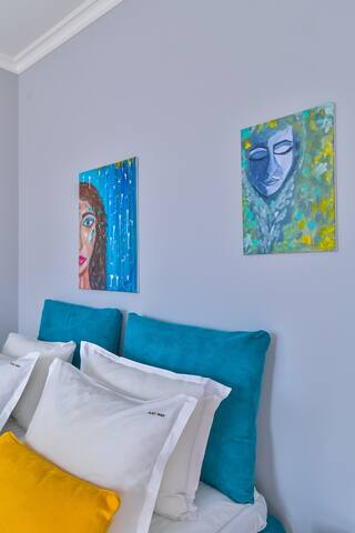 〰 The Blue Apartment 〰 1BD with Artistic Interior Design 6 FlatAway