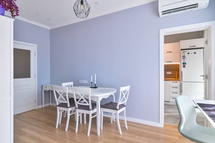 〰 The Blue Apartment 〰 1BD with Artistic Interior Design 8 FlatAway