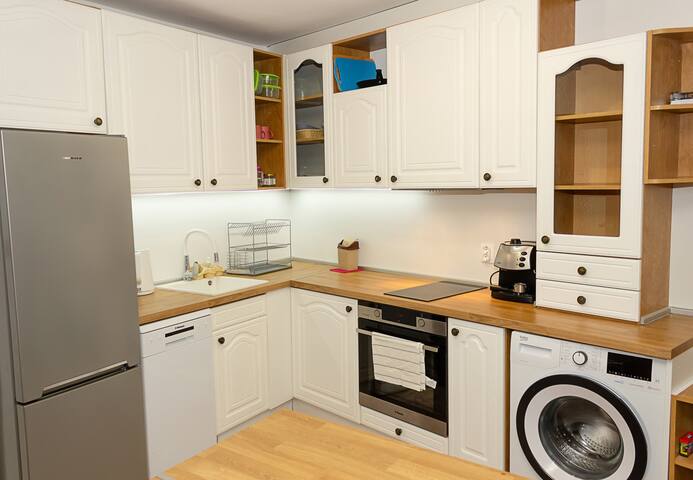 *Bright & Cozy* 2BD Flat with a Cute Balcony 3 FlatAway