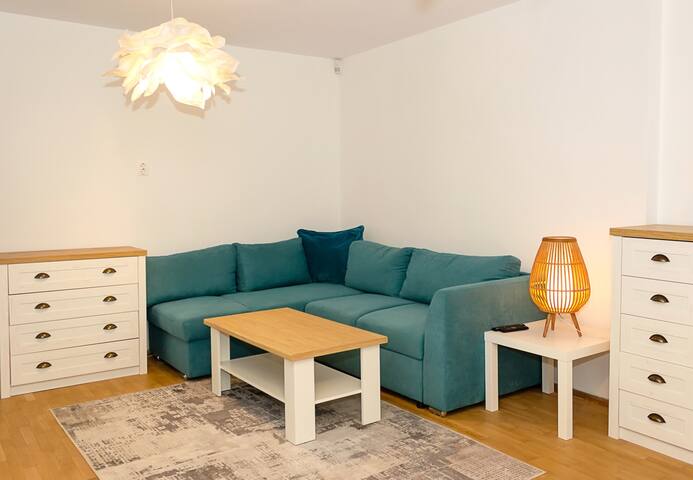 *Bright & Cozy* 2BD Flat with a Cute Balcony 6 FlatAway