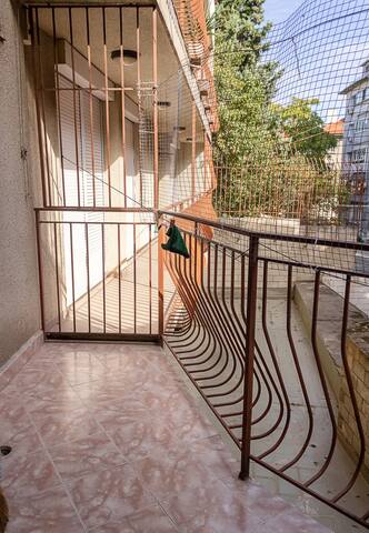 *Bright & Cozy* 2BD Flat with a Cute Balcony 12 FlatAway