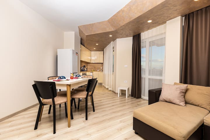 Sunny 1BD Apartment in OLD TOWN 6 FlatAway