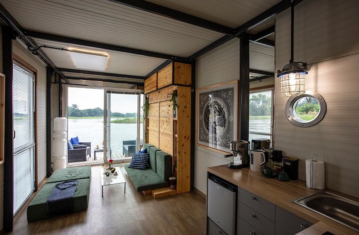 Lovely FLOATING HOUSE in a small ROMANTIC Town 19 Apartamenty do wynajęcia