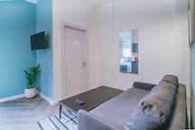 Listing 6 <-- XXL Studio --- Brand NEW! --- City Center --> 4 Loginn Autonomous Hotels