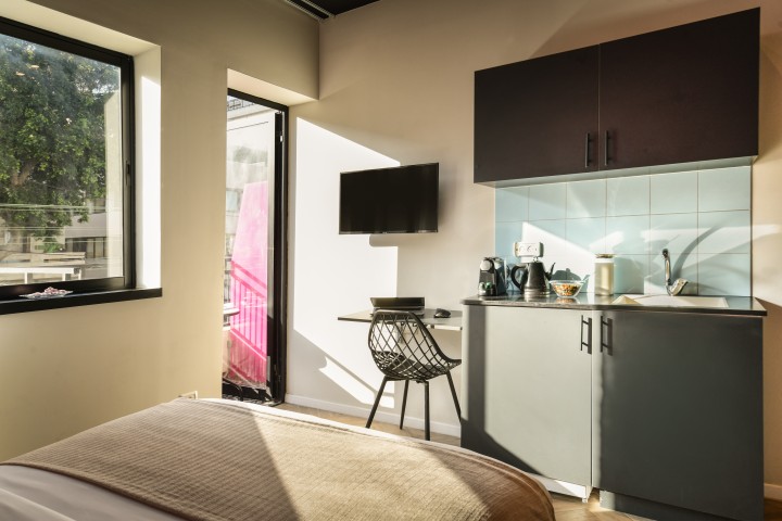 Loginn: Classic Studio + Sun Balcony + Kitchen // Amazing Location ⭐ 2 Loginn Autonomous Hotels