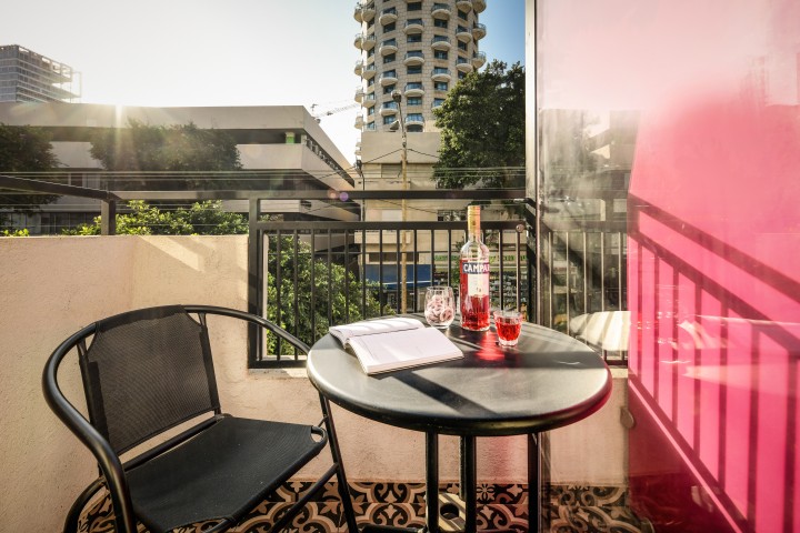 Loginn: Classic Studio + Sun Balcony + Kitchen // Amazing Location ⭐ 1 Loginn Autonomous Hotels