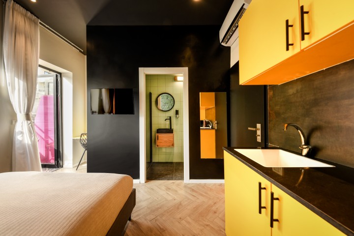 Loginn: Super Studio with Kitchen & Balcony // 100m>beach ⭐ 9 Loginn Autonomous Hotels