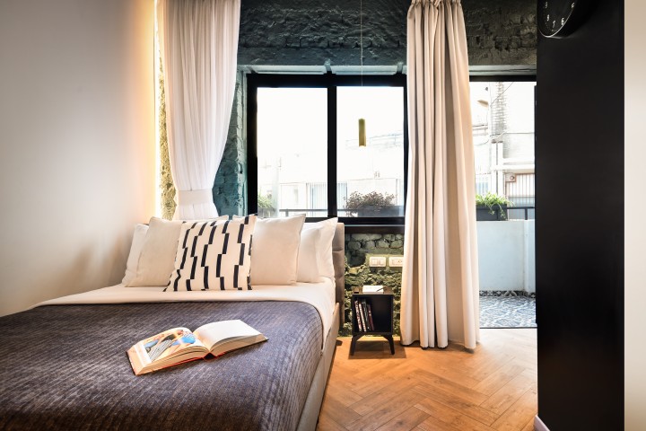 Loginn Contactless Stay: studio apartment & sun balcony by the beach ✌️ 2 Loginn Autonomous Hotels