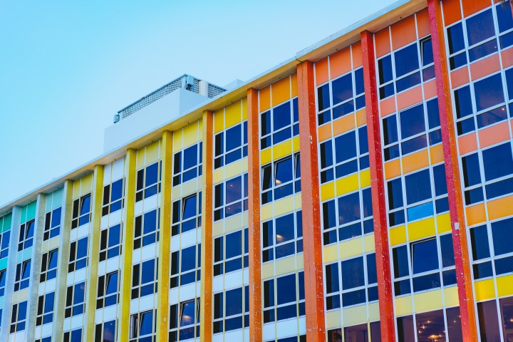 Listing 24 Loginn: Queen Studio ❤ City View Sun Balcony ❤ 1m>Beach ✌️ 22 Loginn Autonomous Hotels