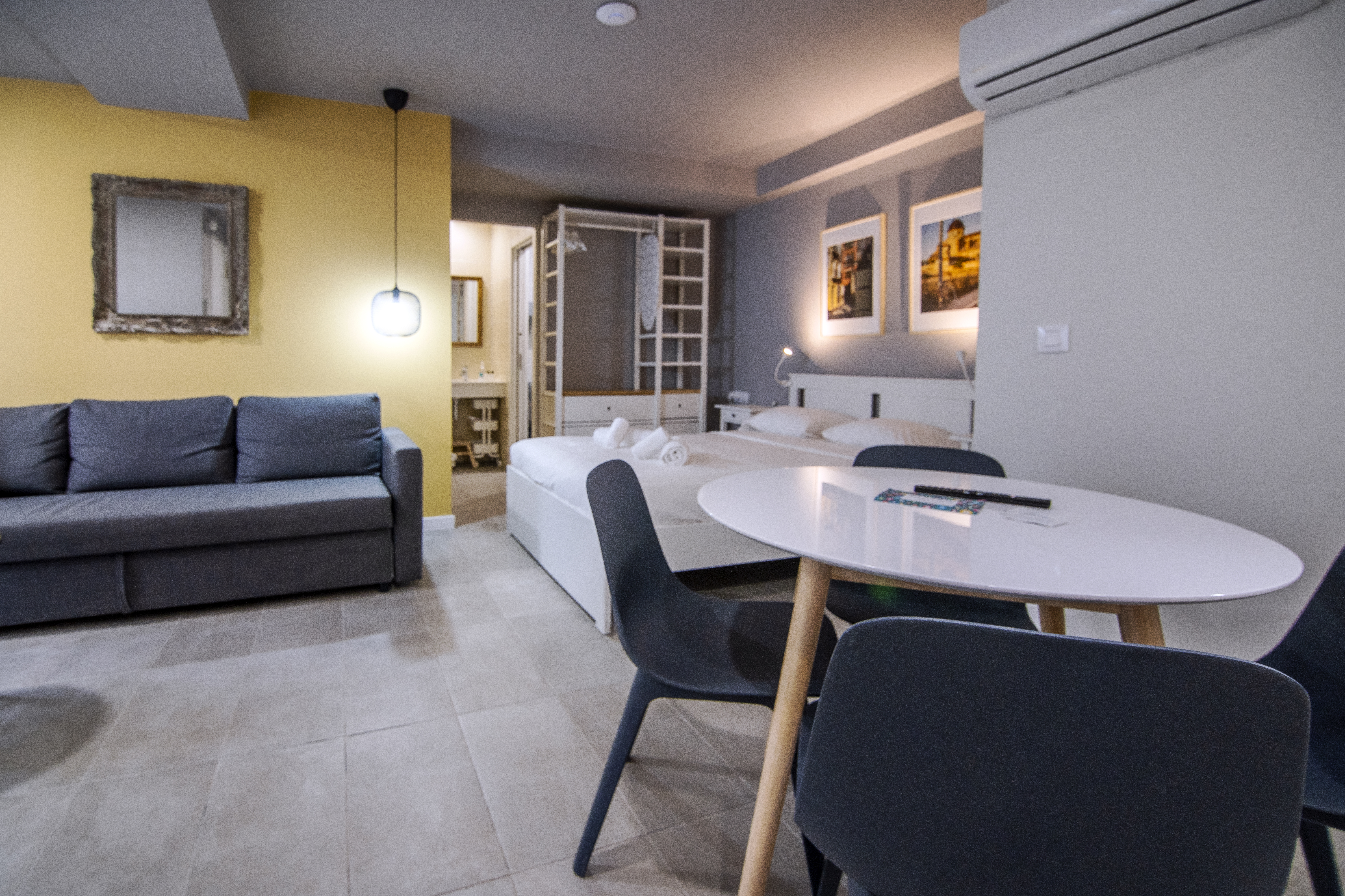 DT Modern studio a few blocks aways from the city centre VLC HOST: Alquiler apartamentos corta duración