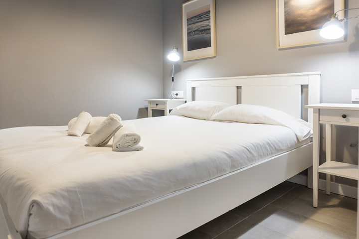 ET Modern studio with a small room next to Torres de Serrano 12 VLC HOST: Alquiler apartamentos corta duración