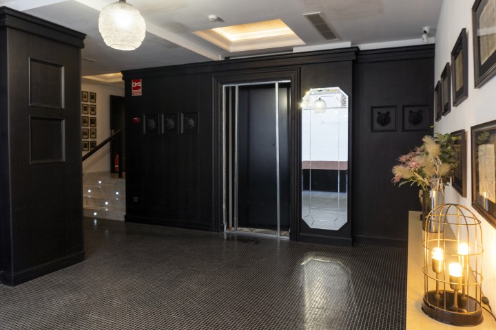 5T Elegant and original studio for two 22 VLC HOST: Alquiler apartamentos corta duración