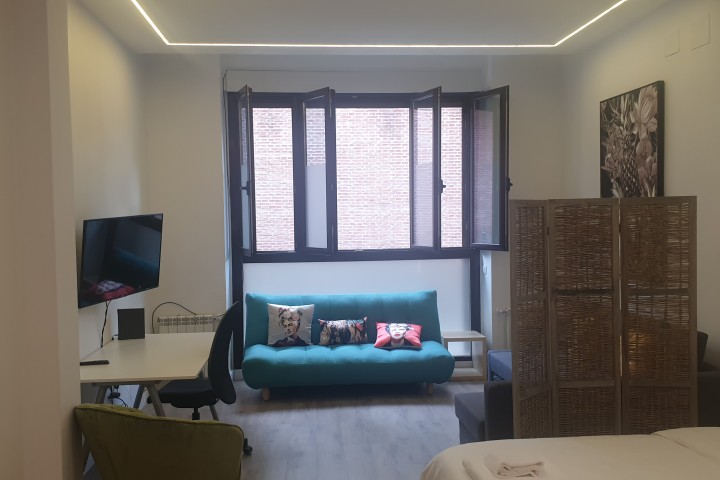 Grandioso Loft en Barrio La Latina 7 Batuecas