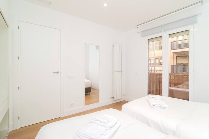 Glamuroso Piso Junto a Puerta de Alcalá - Madrid 9 Batuecas