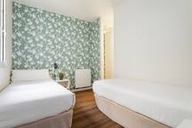 Correos- space & style flat in Born 12 CATERINA