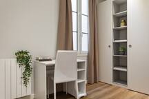 Correos- space & style flat in Born 16 CATERINA