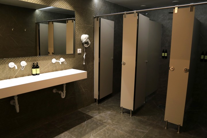 Habitacion 3 " La ribera" con baño compartido 12 URI Hostel Bilbao