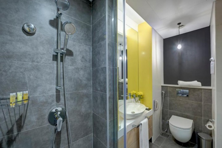 Classic Room Near Al Qouz Cemetery By Luxury Bookings 2 Luxury Bookings