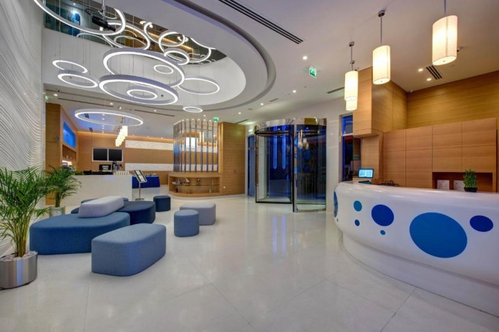 Deluxe Room Near Sharaf DG Metro By Luxury Bookings 8 Luxury Bookings