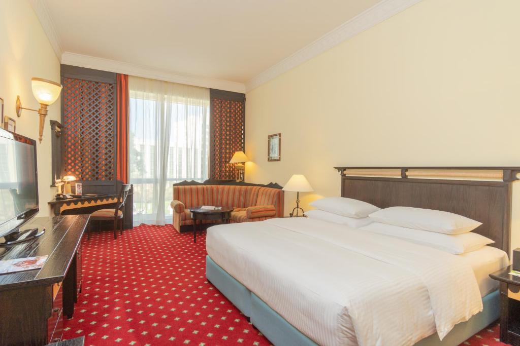 Deluxe Room Near Carrefour Garhoud By Luxury Bookings Luxury Bookings
