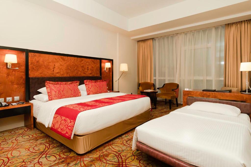 SUPERIOR SUITE ROOM NEAR CARREFOUR GARHOUD BY LUXURY BOOKINGS Luxury Bookings