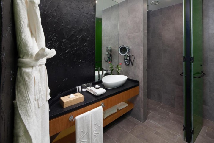 Sky Premium Room Near Green House Shopping Mall By Luxury Bookings 3 Luxury Bookings