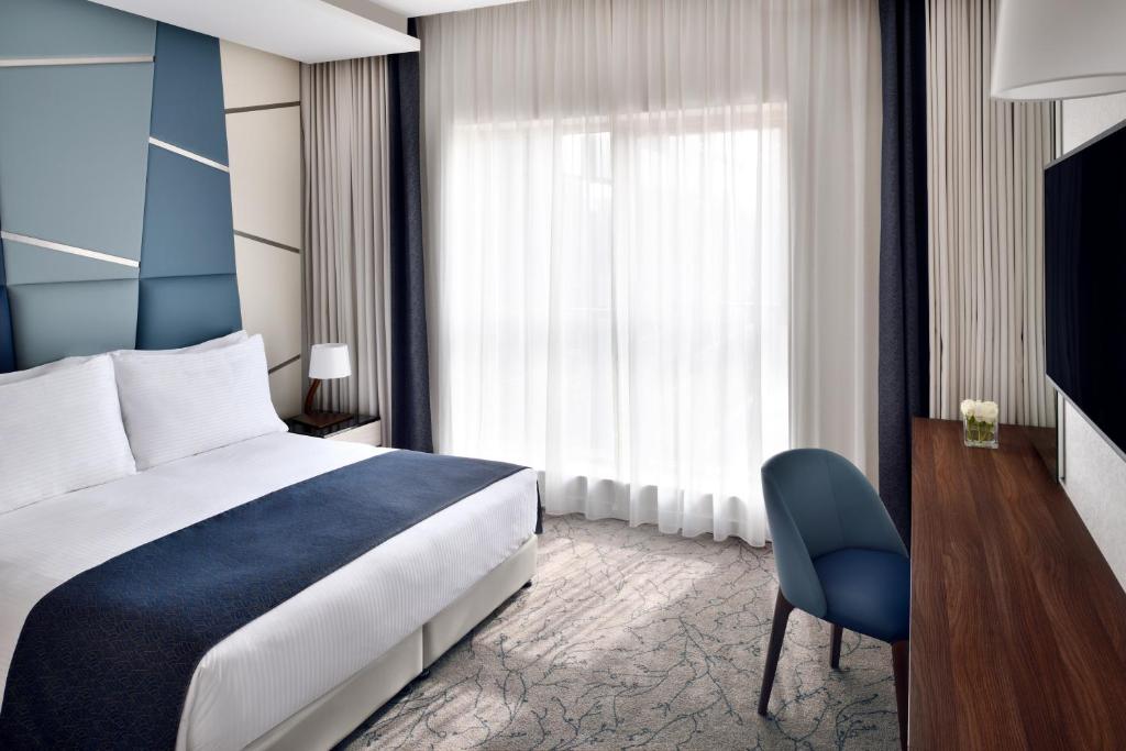 One Bedroom Apartment In Downtown Next To Dubai Mall By Luxury Bookings Luxury Bookings