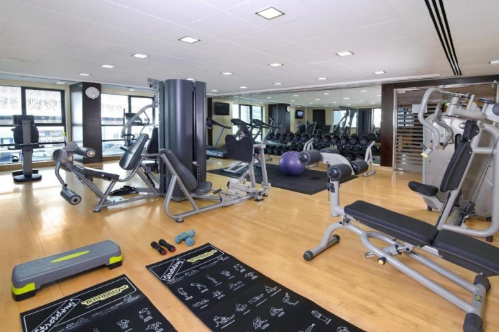 Deluxe Room Near Internet Metro Station By Luxury Bookings AB 2 Luxury Bookings