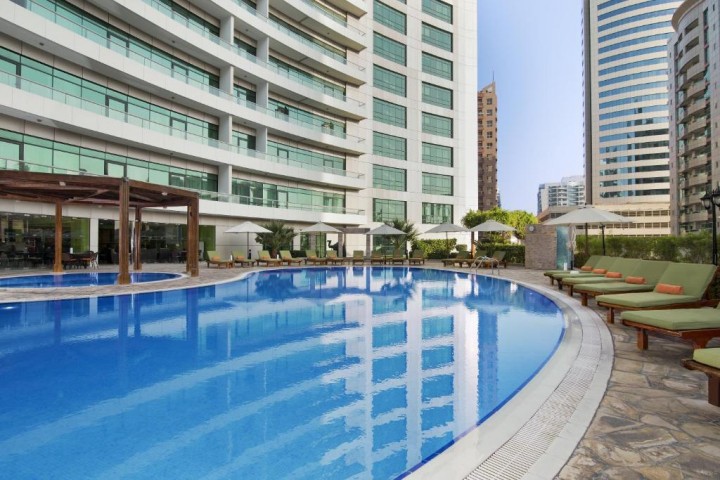 Executive Three Bedroom Apartment Near Internet Metro Station By Luxury Bookings AB 5 Luxury Bookings