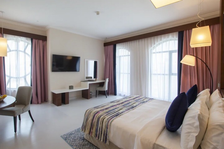 New Executive one Bedroom Suite Near Mashreq Metro By Luxury Bookings 1 Luxury Bookings