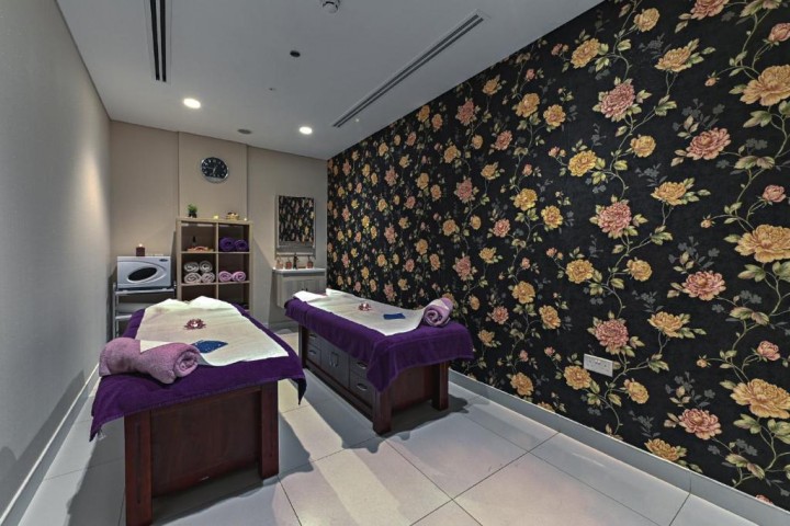 New Executive King Room Near Mashreq Metro By Luxury Bookings 9 Luxury Bookings