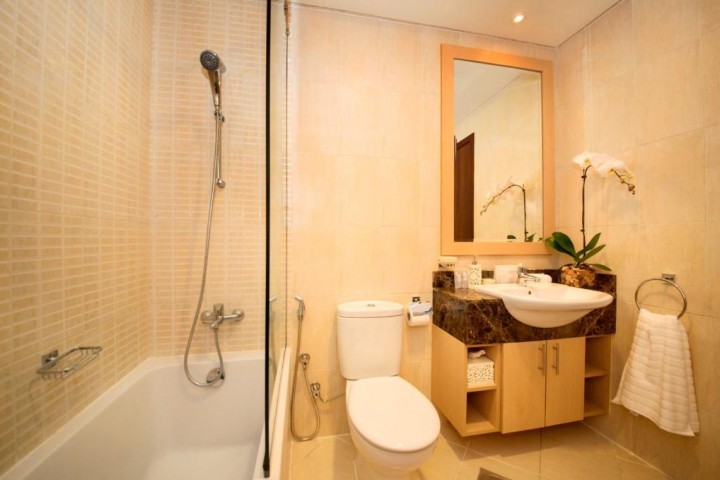 One Bedroom Apartment Near Fmart Marina By Luxury Bookings 1 Luxury Bookings