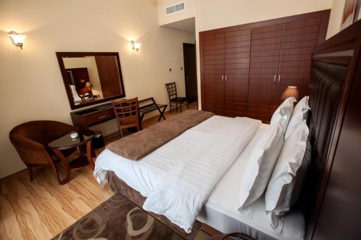 Two Bedroom Apartment Near Al Maya Supermarket Mankhool By Luxury Bookings 6 Luxury Bookings