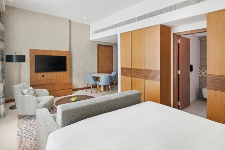 One Bedroom Suite Near Al Maktoum Airport By Luxury Bookings 7 Luxury Bookings