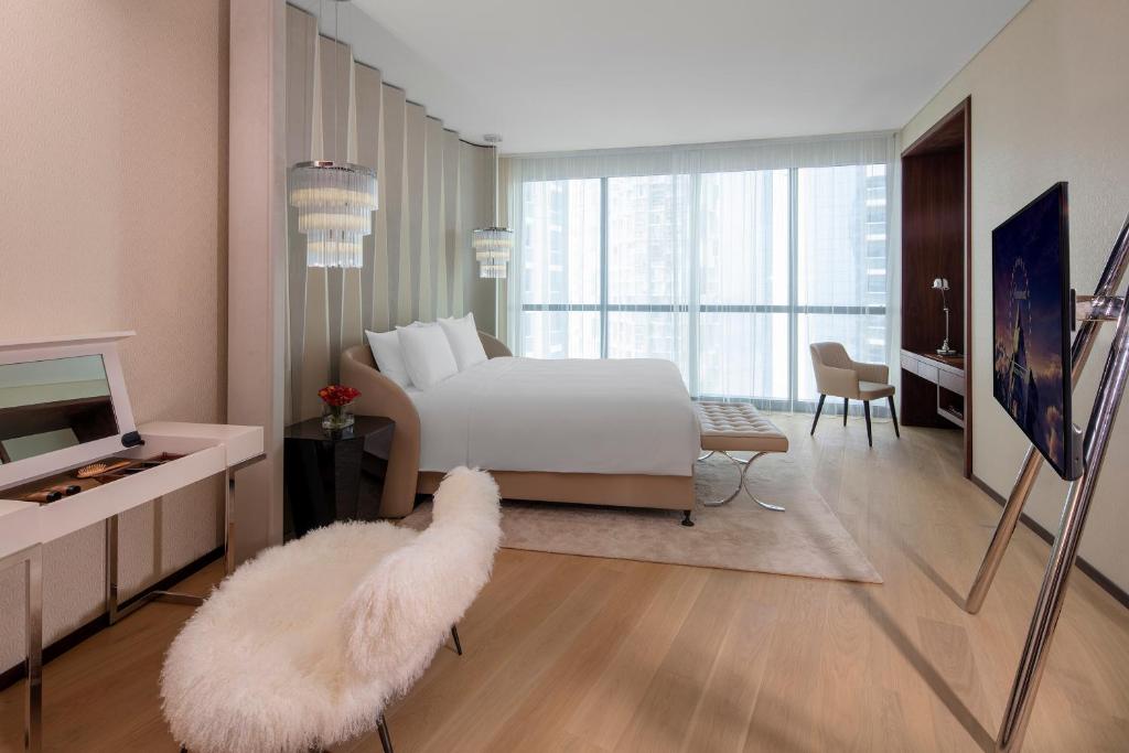 Carole Suite Room Near Damac Royal Business Bay By Luxury Bookings Luxury Bookings