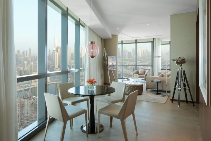 Carole Suite Room Near Damac Royal Business Bay By Luxury Bookings 2 Luxury Bookings