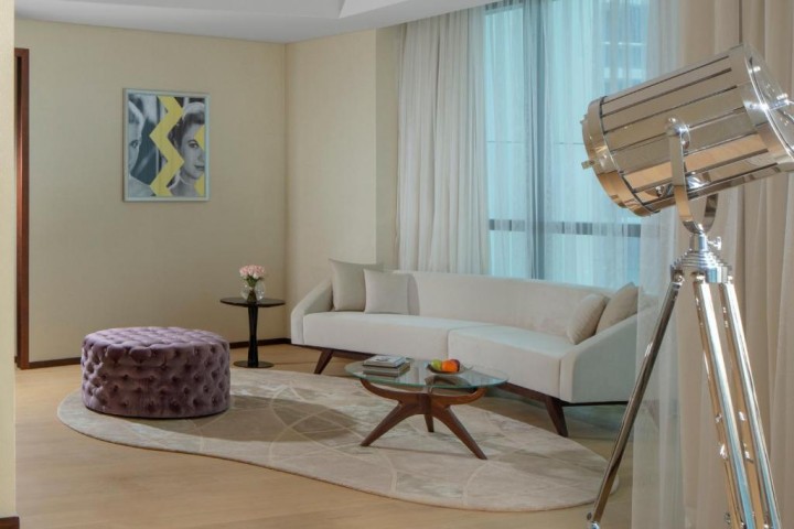 Carole Suite Room Near Damac Royal Business Bay By Luxury Bookings 9 Luxury Bookings